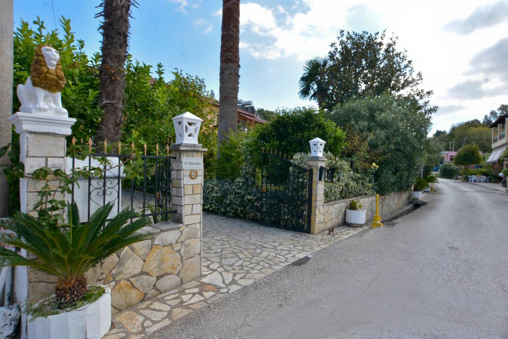 Il Giardino Apartment Alepou