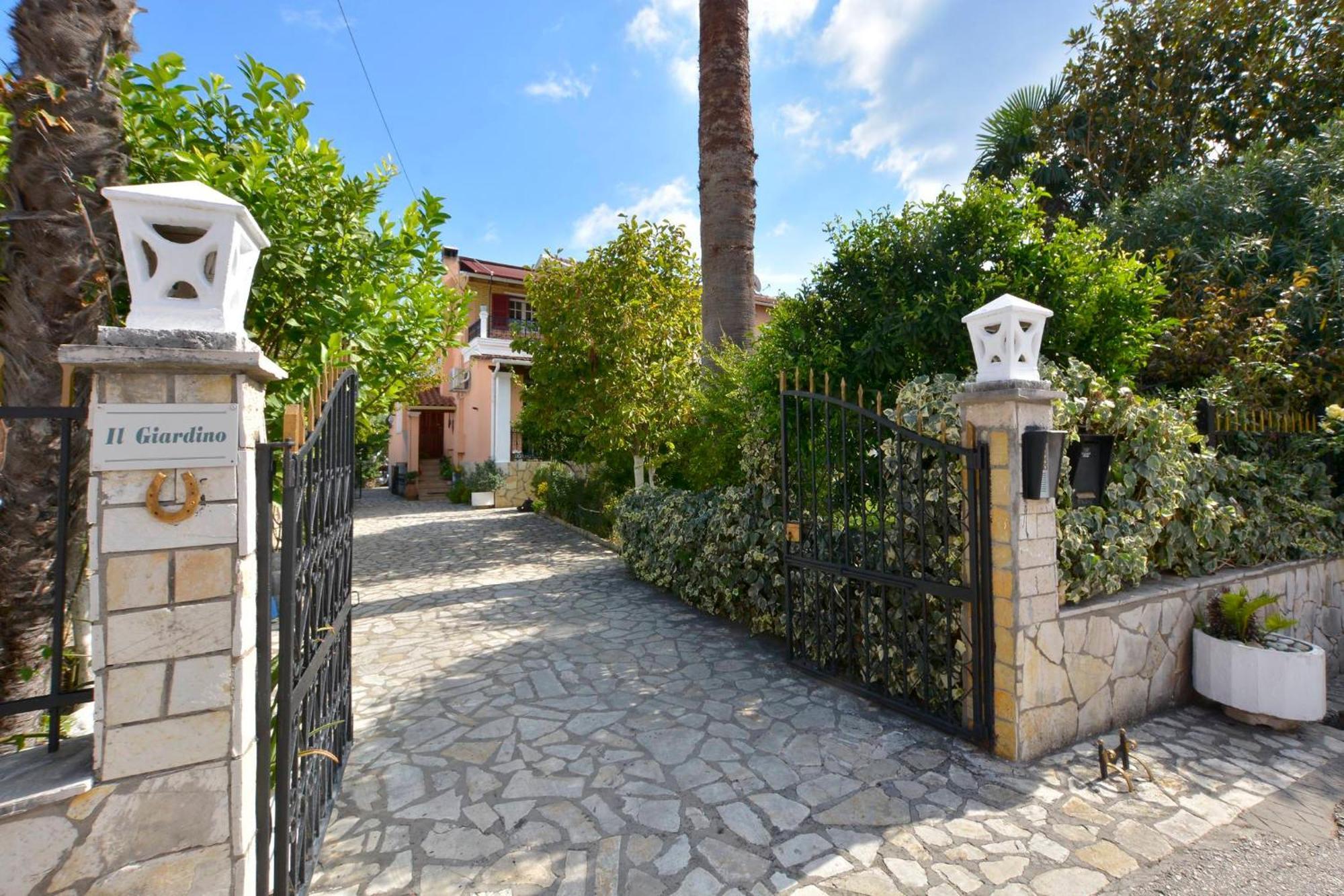 Il Giardino Apartment Alepou
